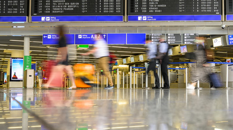 Mutmaßliche IS-Rückkehrerin am Frankfurter Flughafen festgenommen