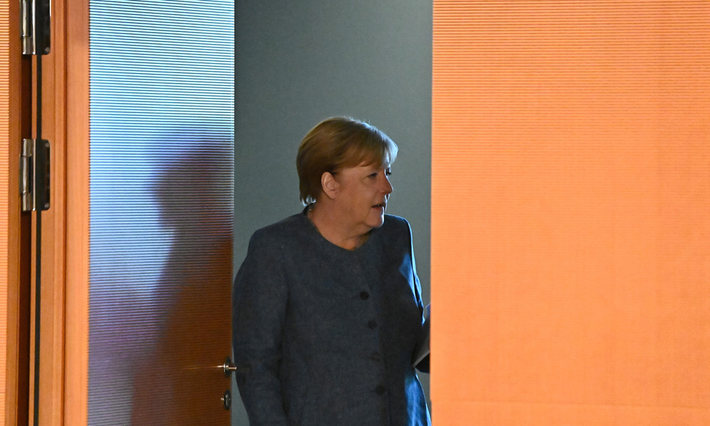 Angela Merkel: "Man muss die Zügel anziehen, um bei Corona nicht in ein Desaster reinzulaufen"