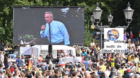 Großdemo gegen Corona-Beschränkungen in Berlin: Komplette Rede von Robert F. Kennedy