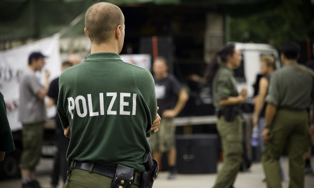 Berlin: Strafverfahren wegen rassistischer Chatgruppe bei Polizei