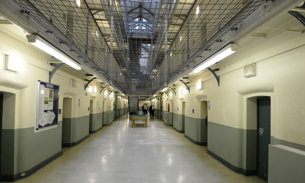 Großbritannien: Pädophile und Gewalttäter erhalten wegen Corona kürzere Gefängnisstrafen