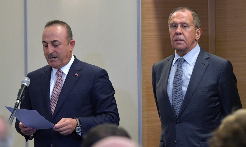 Hat Russland die Türkei "ausgebootet"? Lawrow spricht mit Çavuşoğlu über Regulierung in Bergkarabach