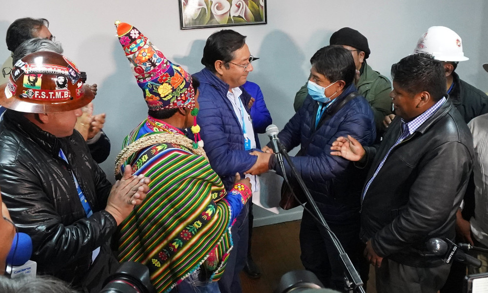 Wahlen in Bolivien: Erdrutschartiger Sieg der MAS-Partei von Evo Morales