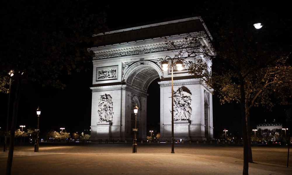 Bereich um Arc de Triomphe in Paris wegen Bombendrohung evakuiert