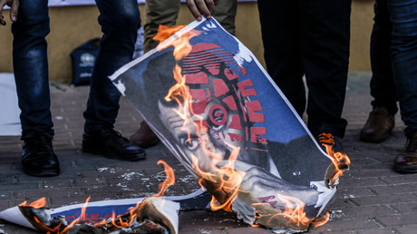 Wütende Proteste in muslimischen Ländern heizen Konflikt mit Frankreich weiter an
