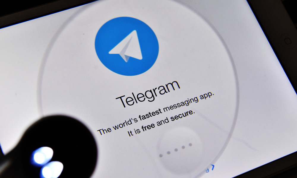 Russische Medienaufsichtsbehörde scheitert bei Telegram-Blockierung – ist nun aber selbst dabei