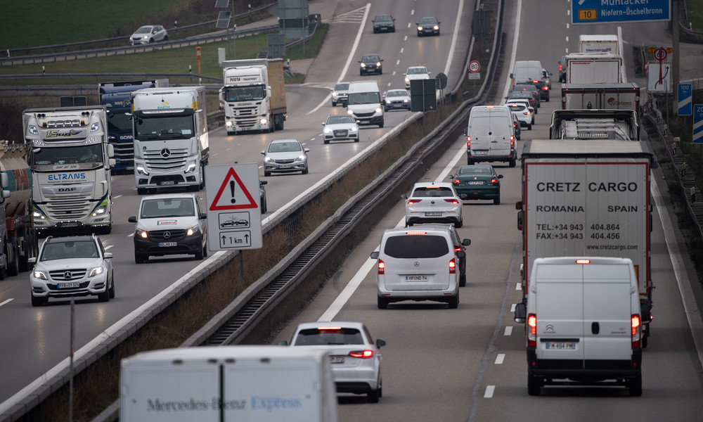 Scheuer unter Druck: Kosten für die Bundesfirma Autobahn GmbH achtmal so hoch wie geplant