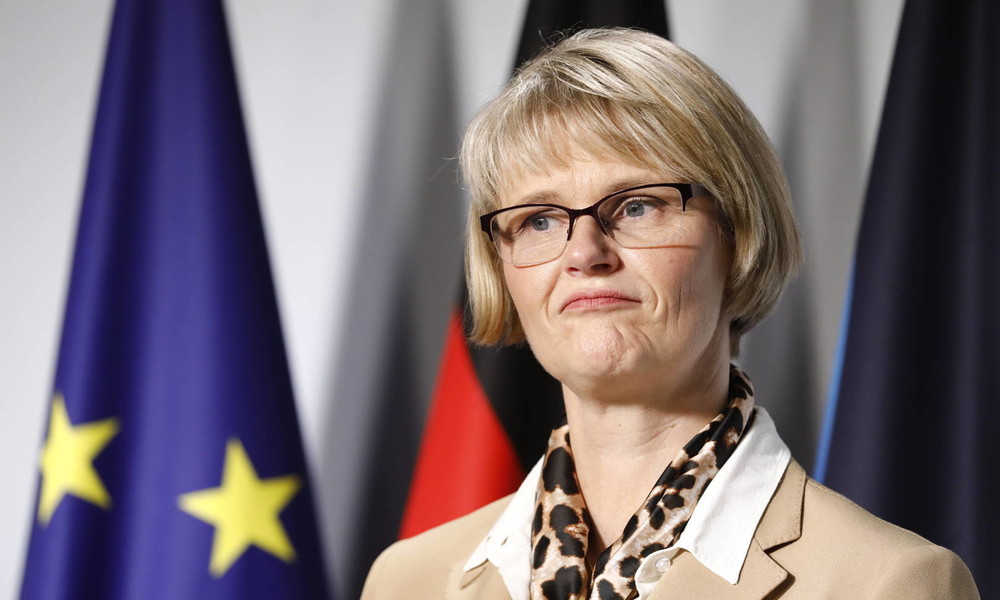 Bildungsministerin Karliczek: "Ein indirekter Druck zur Impfung wird sich nicht verhindern lassen"