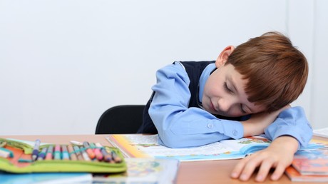 Scheu vor Coronavirus-Impfungen in Schweden: Erinnerungen an lebenslang geschädigte Kinder