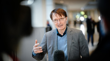 Lauterbach fordert schärfere Beschränkungen: "Sonst haben wir 25.000 zusätzliche Tote"