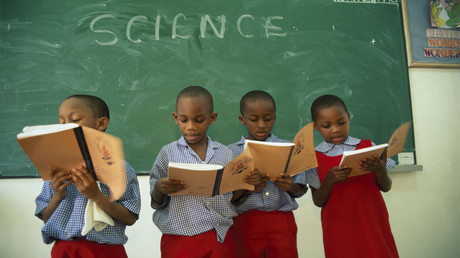 Nigeria: Hunderte Schüler nach Überfall verschleppt