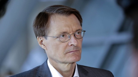 Impfbereitschaft: Lauterbach irritiert über "große Zurückhaltung" bei medizinischem Personal