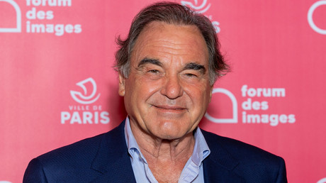 US-Regisseur Oliver Stone lässt sich mit russischem Sputnik V impfen