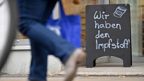 Ein "globales öffentliches Gut"? Westliche Staaten fegen Corona-Impfmarkt leer