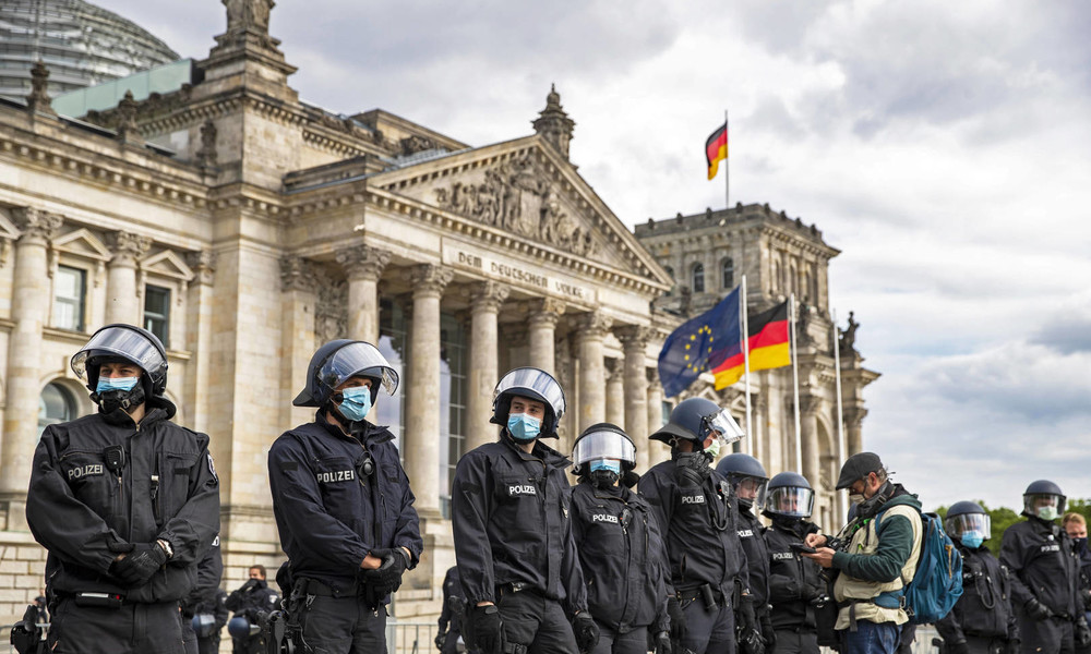 Verstärkte Sicherheit vor dem Reichstag – Söder sieht Gefahr einer "Corona-RAF"