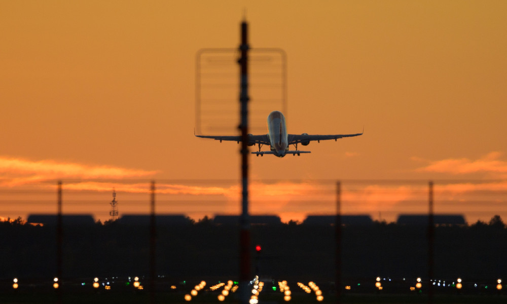 Nun Realität: Erste Fluggesellschaften führen Gesundheitspass ein