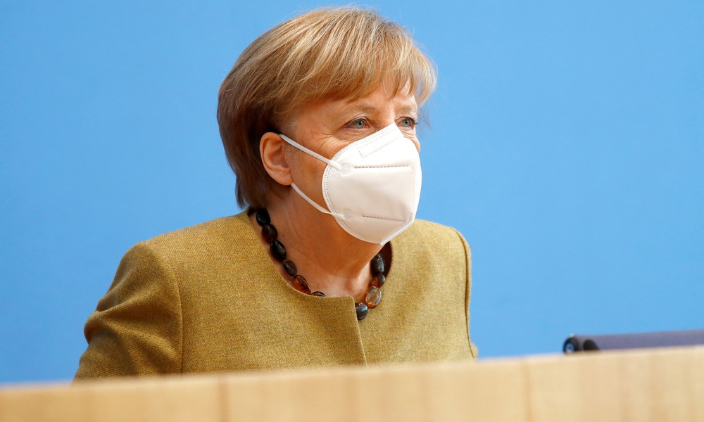 Merkel verteidigt harten Lockdown-Kurs und deutet Unterstützung für Sputnik V an