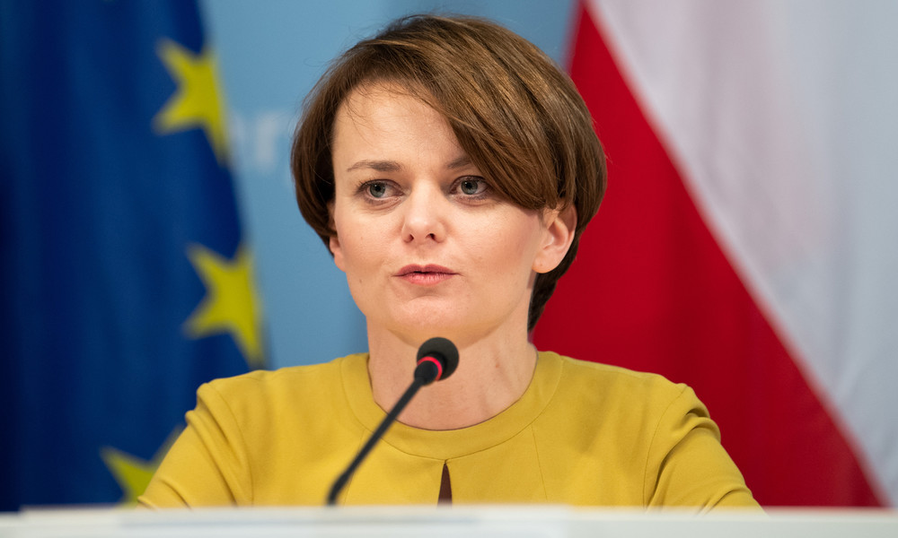 Polens Ex-Vizeregierungschefin entschuldigt sich für Skiurlaub während Lockdown