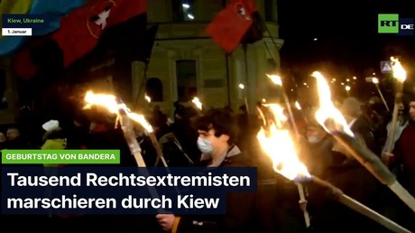 Tausende Rechtsextremisten marschieren durch Kiew