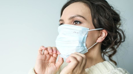 Langes Tragen oder mehrfache Nutzung von Einwegmasken führt zu gesundheitlichen Problemen