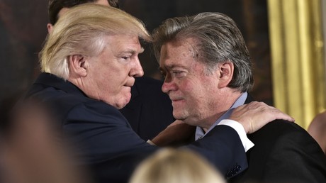 Kurz vor Amtsübergabe: Donald Trump begnadigt einstigen Chefstrategen Steve Bannon
