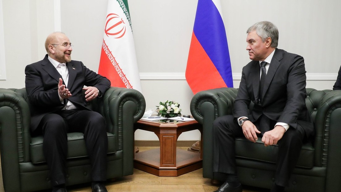 Moskau: Iranischer Parlamentssprecher überbringt Botschaft vom Staatsoberhaupt Chamenei an Putin