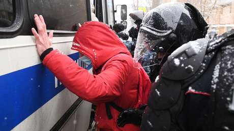 Mehr Festgenommene als Isolierzellen: Kreml kommentiert Situation bei illegalen Protesten