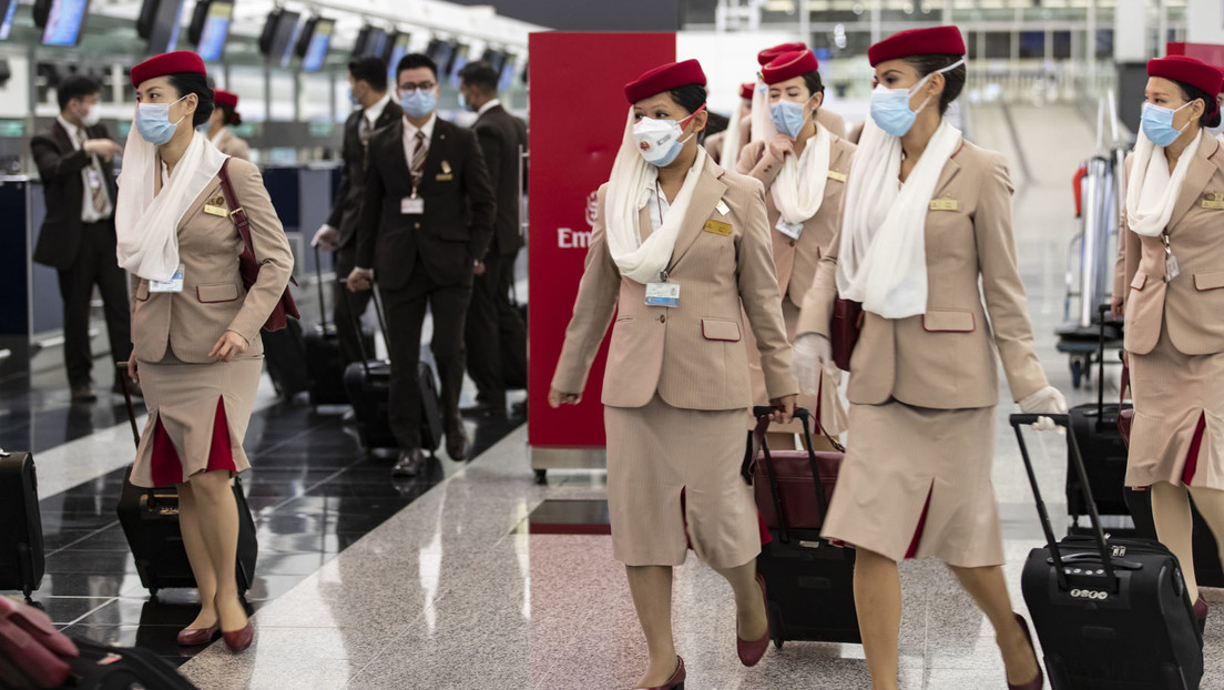Fluggesellschaft Emirates fordert vom Kabinenpersonal: Impfen lassen oder Test selbst bezahlen