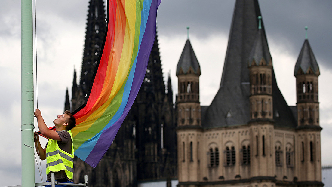 Mehr als 200 Theologieprofessoren protestieren gegen Segnungsverbot für homosexuelle Paare