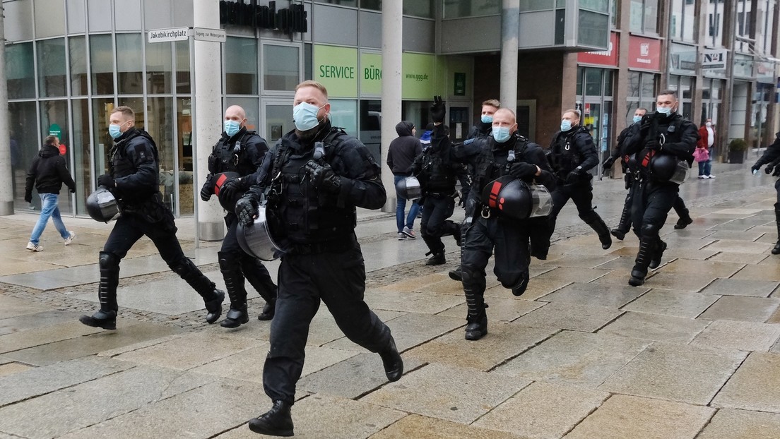 Sachsen: Demonstrationen gegen "Corona-Maßnahmen" in Dresden und Chemnitz – Polizei greift ein