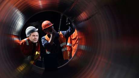 Bundesregierung steht zu Nord Stream 2 – Grüne kritisieren Finanzierung durch "ein korruptes Regime"