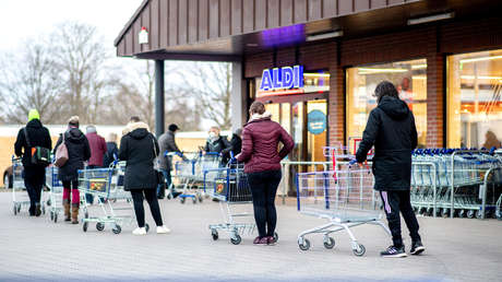 Aldi verkauft Corona-Schnelltests – lange Warteschlangen und nach wenigen Minuten ausverkauft
