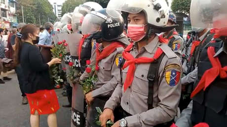 Nach bislang blutigstem Tag in Myanmar: Nun sind auch Polizisten auf der Flucht