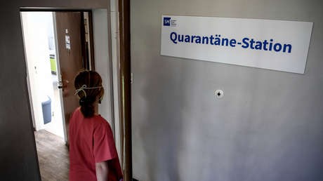 Gerichtsurteil: Trotz Impfung in die Quarantäne
