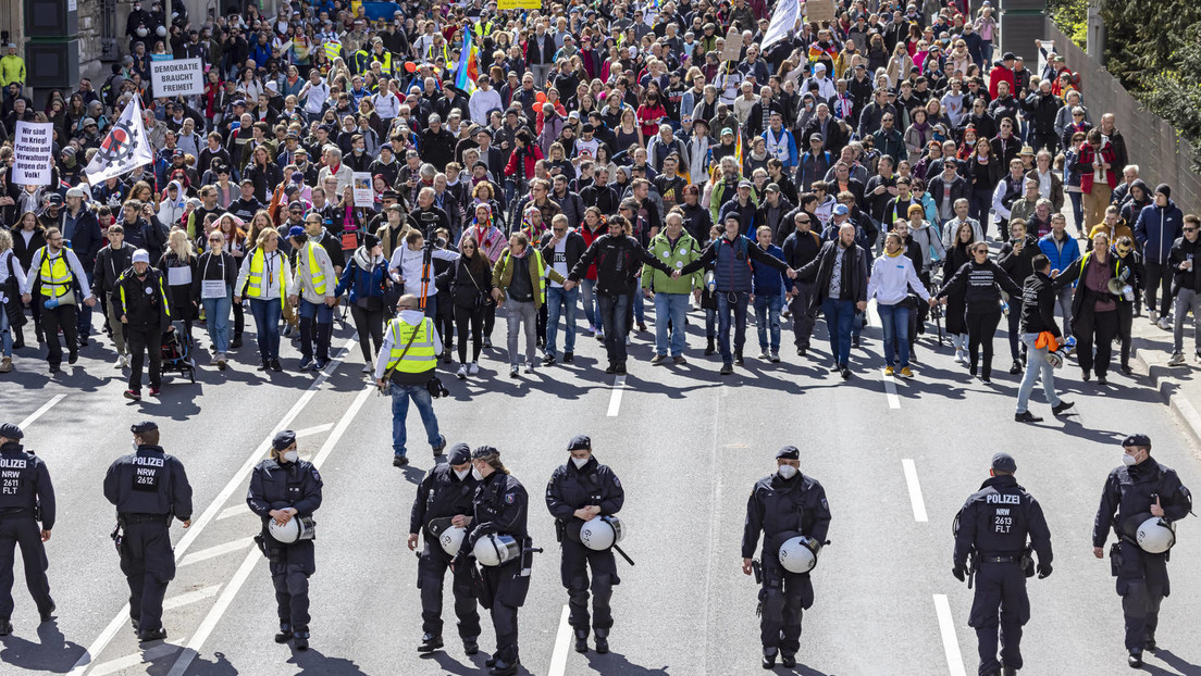 "Querdenker"-Demo löst heftige Kritik aus – Forderungen nach Demonstrationsverboten