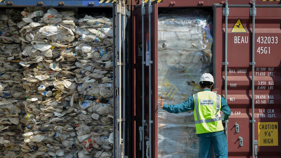 Return to sender – Malaysia schickt mehr als 300 Container Müll an Industriestaaten zurück