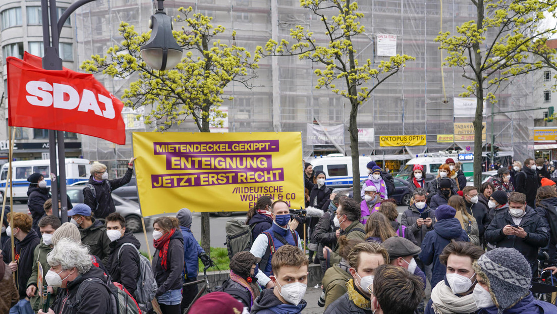 "Schreckensbilanz" nach Mietendeckel-Demo: 13 verletzte Polizisten und Dutzende Festnahmen