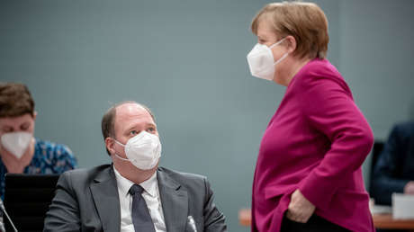Testen an Menschen? STIKO empfiehlt nach AstraZeneca-Stopp anderen Impfstoff für unter 60-Jährige