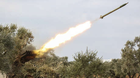 Israel beschießt Syrien nach angeblichen Raketenangriff nahe der geheimen Nuklearanlage Dimona