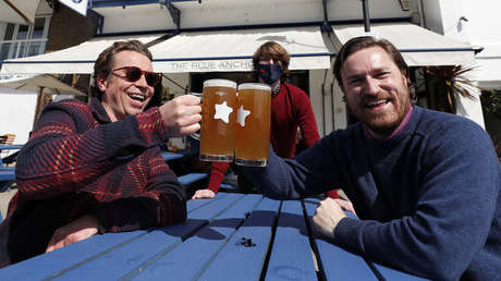 Schottland und Wales öffnen Pubs und Restaurants