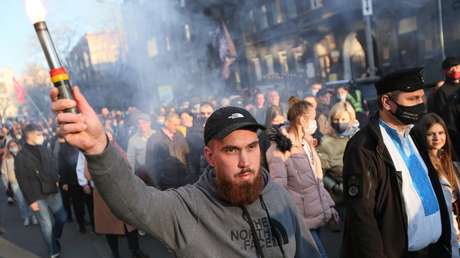 Nazis und Neonazis demonstrieren in Kiew: Marsch zu Ehren der ukrainischen Waffen-SS-Division