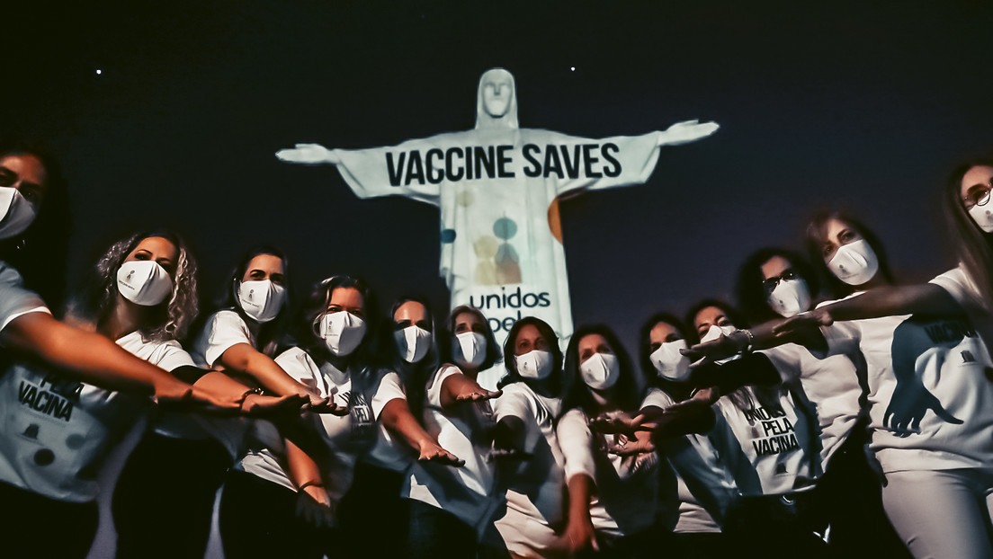 "Vakzin rettet": Christusstatue in Rio de Janeiro wirbt für Corona-Impfungen