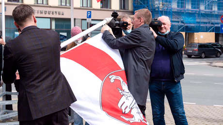 Eklat um Staatsflagge: Weißrussland und Lettland weisen gegenseitig Diplomaten aus