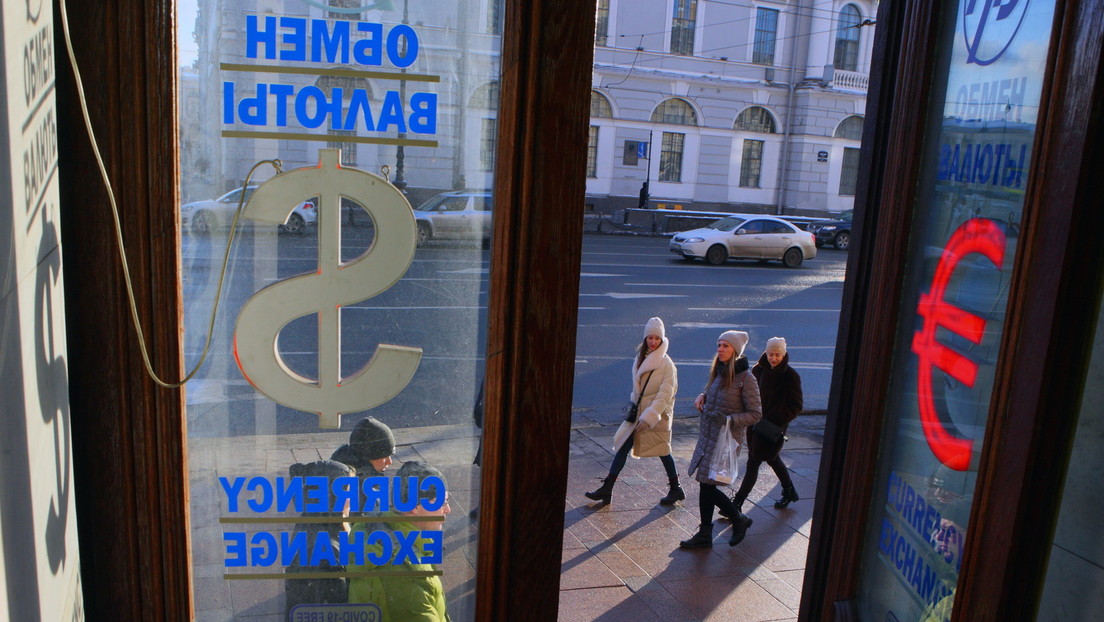 "Um die Welt demokratischer zu machen": Russland setzt auf Euro statt Dollar im Wohlstandsfonds