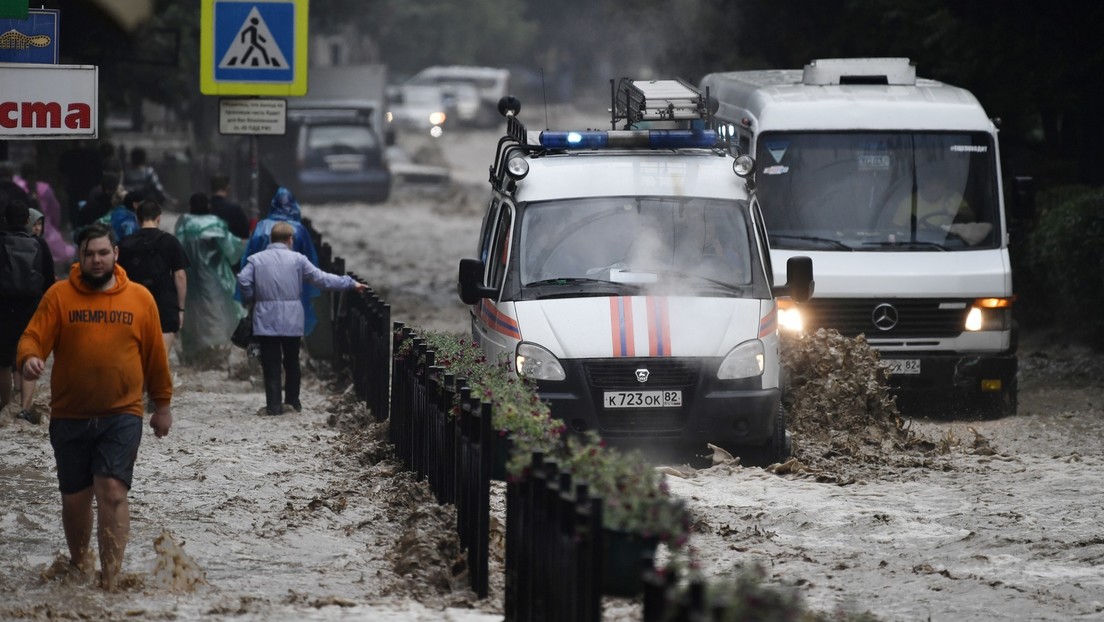 Regenfälle auf Schwarzmeer-Halbinsel Krim: Ein Toter, ein Vermisster, 18 Verletzte, 1.800 Evakuierte