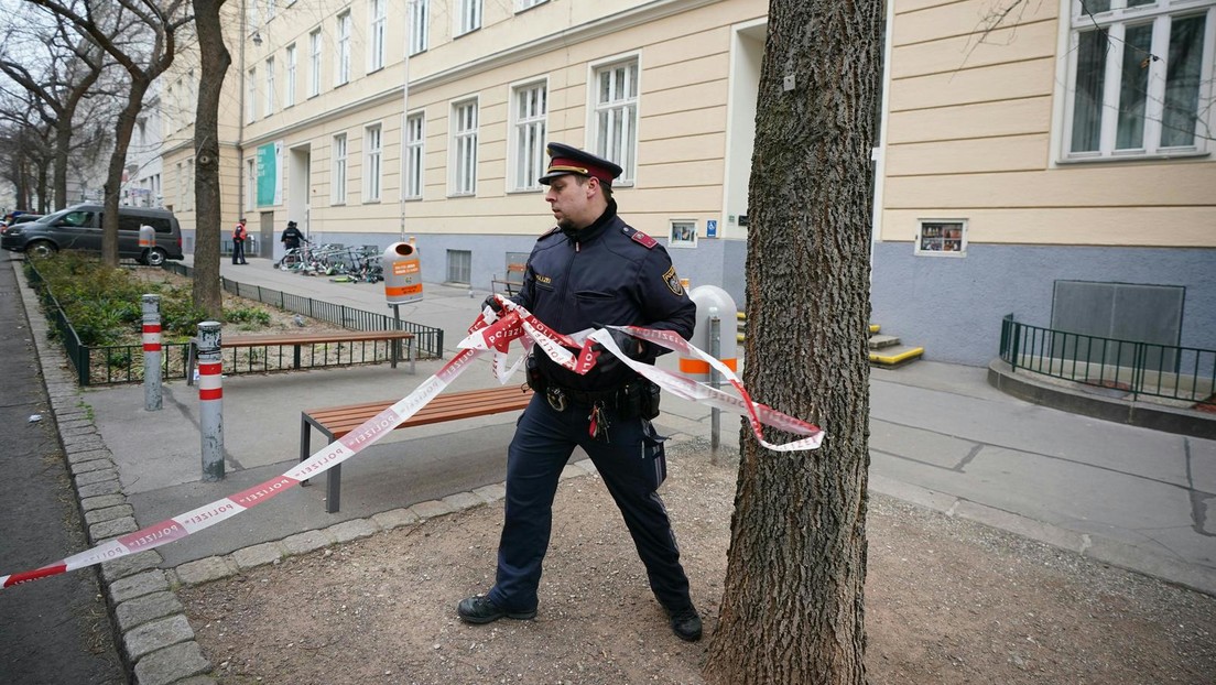Wien: Leiche einer 13-Jährigen an Baum gelehnt – Polizei ermittelt