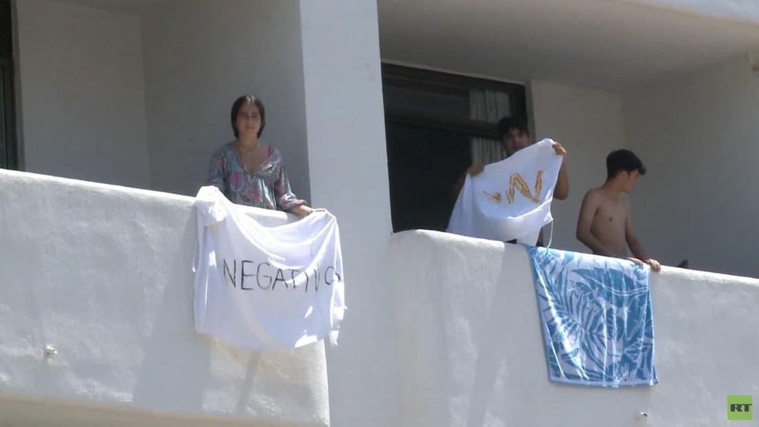 Corona-Ausbruch auf Mallorca: Balkon-Protest spanischer Schüler gegen Quarantäne-Maßnahmen