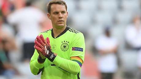 "Schwuchtelbinde" – AfD-Politiker Uwe Junge regt sich über Neuers Regenbogenbinde auf