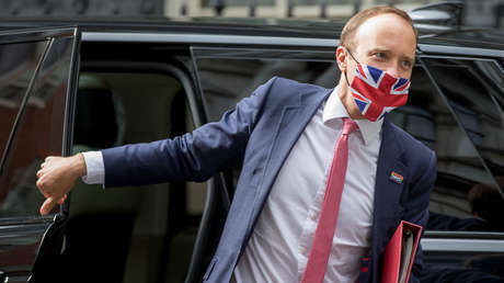 Kuss-Fotos und Verstoß gegen Corona-Regeln: Britischer Gesundheitsminister tritt zurück