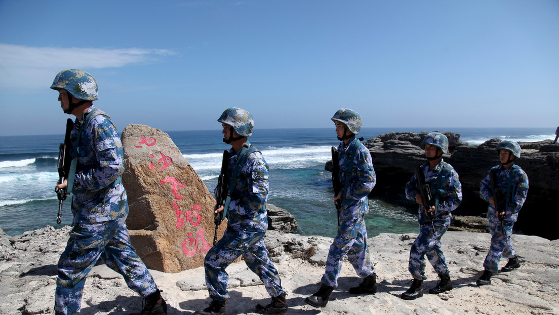 Chinas Marine vertreibt US-Kriegsschiff aus Südchinesischem Meer und fordert Ende der Provokationen